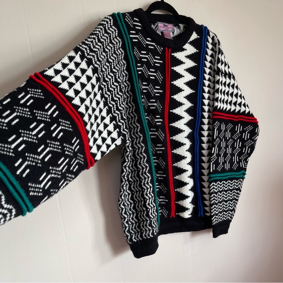 Vintage Concrete Abstract Knit Sweater - Picture 2 of 9